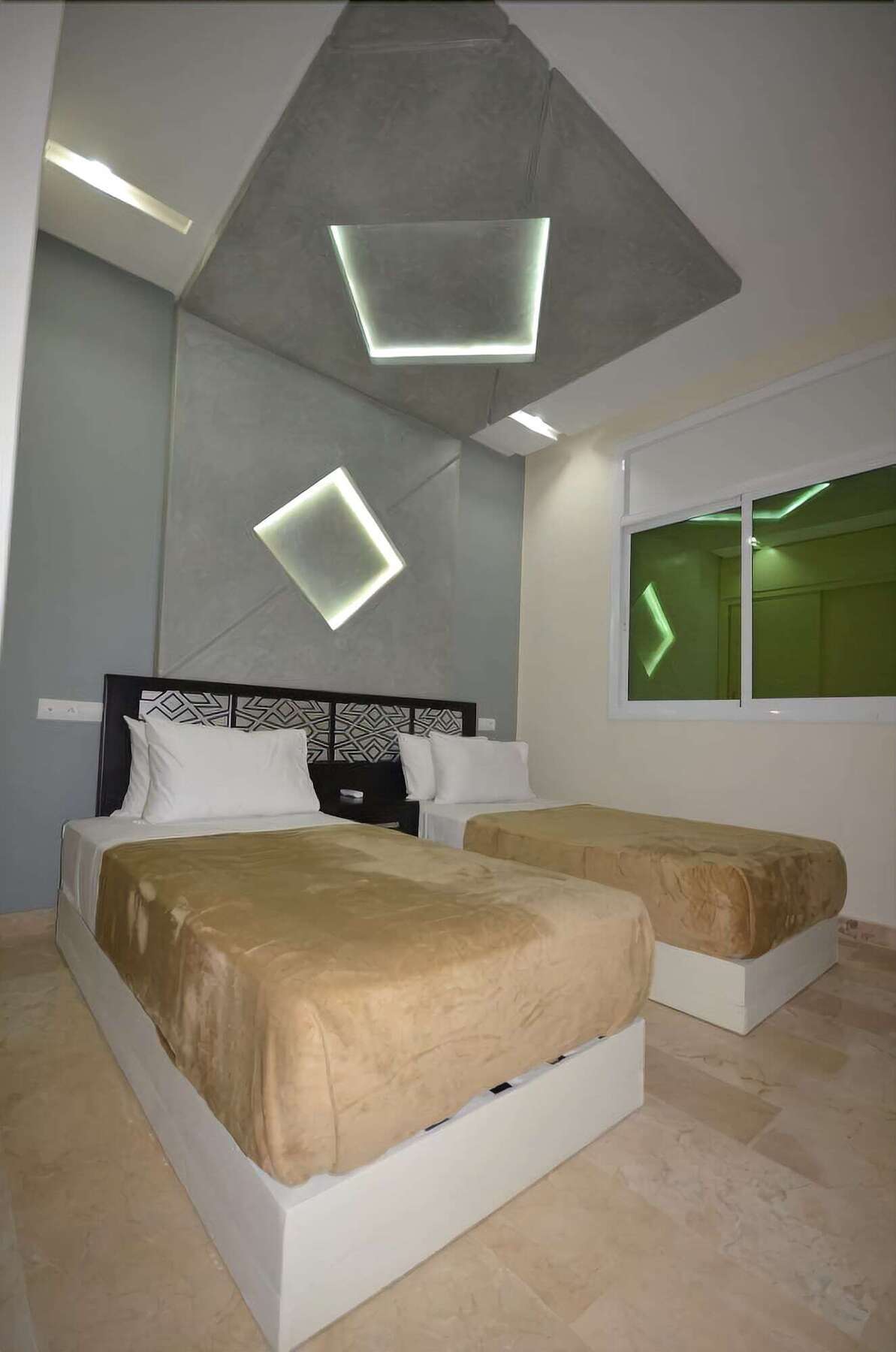 Hotel-Cafe-Restaurant Pyramides, เตซา ภายนอก รูปภาพ